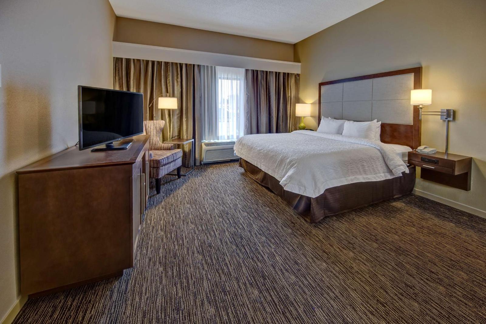 Hampton Inn Dunn Main image 2